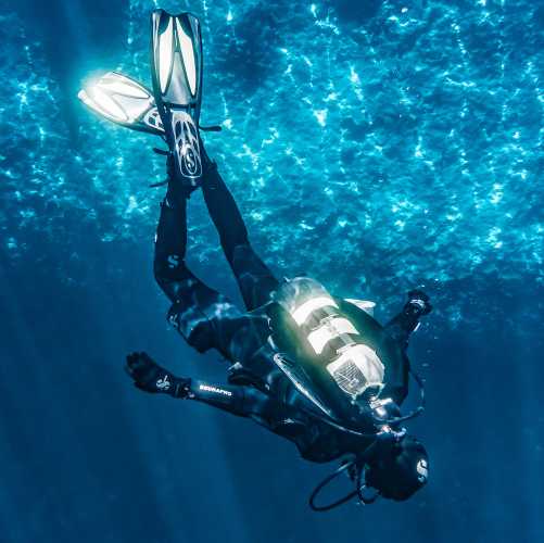 deep sea diving
